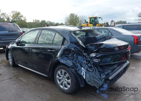 2021 Toyota Corolla Le z USA, uszkodzony, nr VIN JTDEPMAE2MJ183209